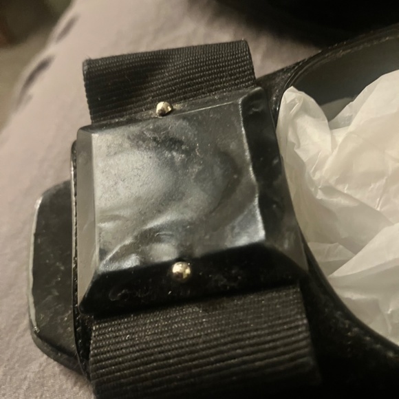 Stewart Weitzman 7 M patent leather w/marble look detail - Picture 3 of 6